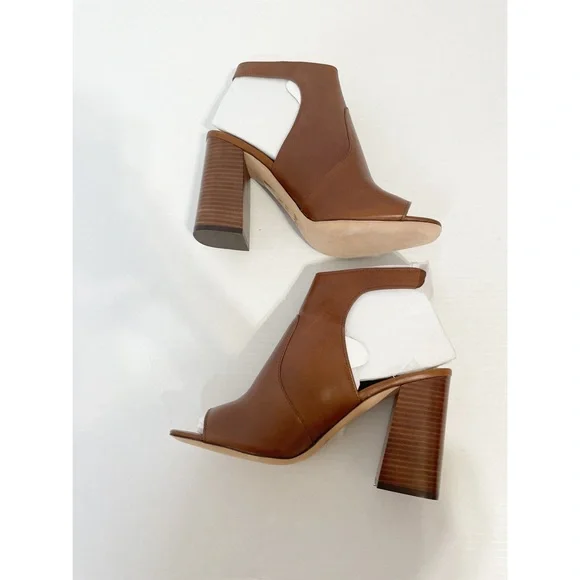 NWB Coach McKendra Brown Sandals - Picture 7 of 7